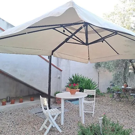 Il Profumo Di Ginestre Couette-café 3*