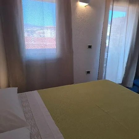 Oda ve Kahvaltı Il Profumo Di Ginestre Olbia