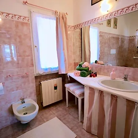 Il Profumo Di Ginestre Oda ve Kahvaltı 3*